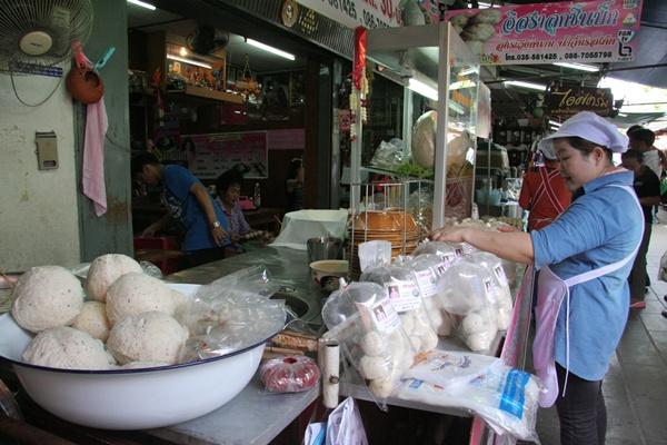 ตลาดสามชุก จ.สุพรรณบุรี