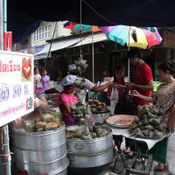 ตลาดสามชุก จ.สุพรรณบุรี