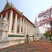 วัดเฉลิมพระเกียรติวรวิหาร