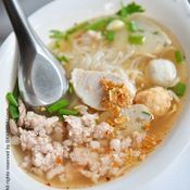 ก๋วยเตี๋ยวหมูแซว