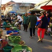 ตลาดสดเทศบาลเมืองอุทัยธานี