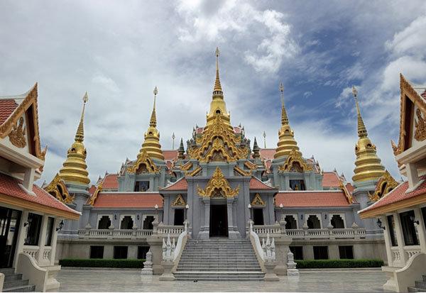 พระมหาเจดีย์ภักดีประกาศ