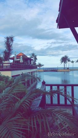 It's my first time to travel to Hua Hin and Dusit Thani have proven to be the right choice for m
