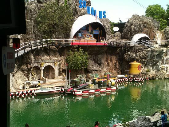 james bond show