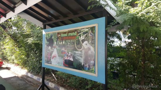 Entrance to Safari World