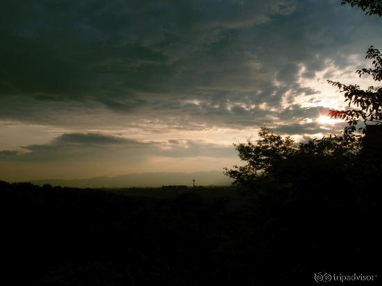 清水寺から見る、夕暮れの京都市内