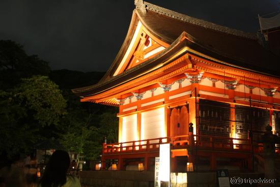 Kiyomizu-dera gate