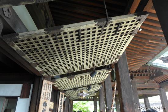 Hanging doors detail