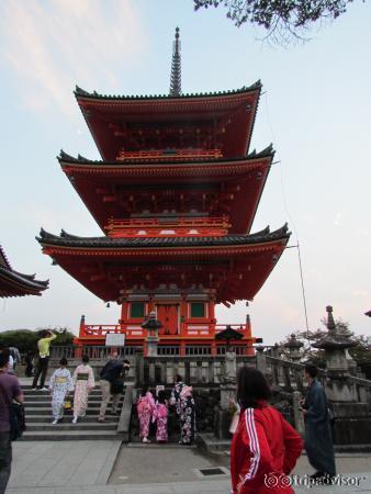 Kiyomizu-dera