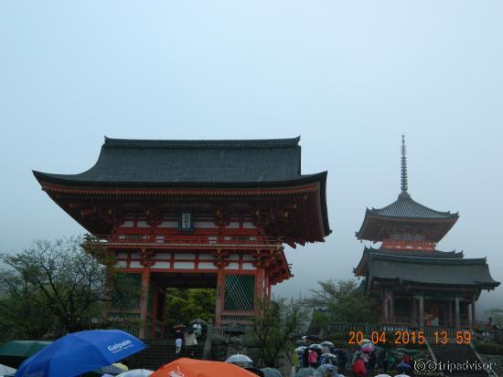 Entrance of Kiyomizu Dera