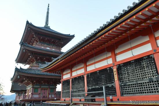 Kiyomizu-dera Temple (1)
