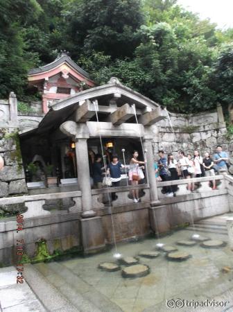 Ritual del agua. Templo de Agua Pura, Kyoto