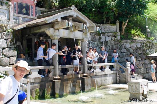Kiyomizu-dera
