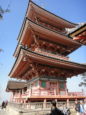 A pagoda near the entrance