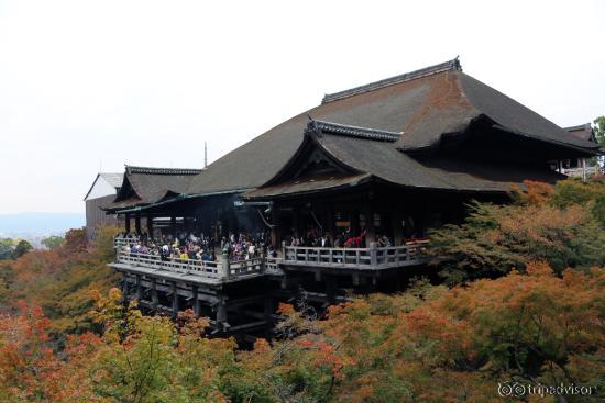 The wooden terasse at Kiyomizu