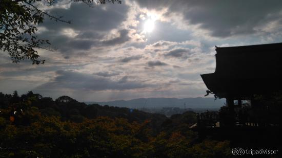 Sore hari di Kiyomizudera