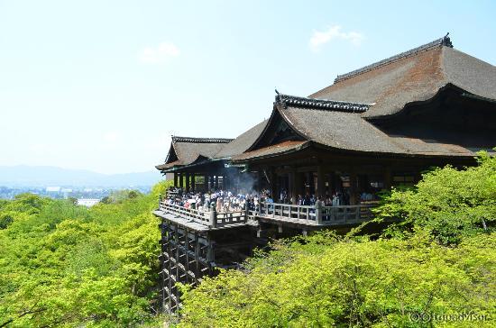 vista dal giardino del tempio Kiyomizu-dera