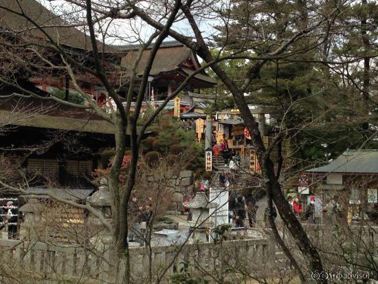 Kijomizu-dera, et escaliers vers les autels mineurs
