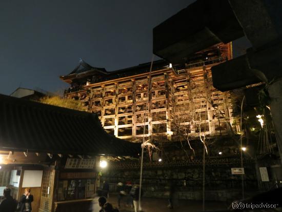 building impressive wood structure