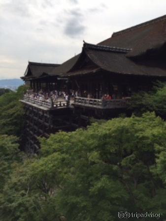 Templo e suas estruturas de madeira