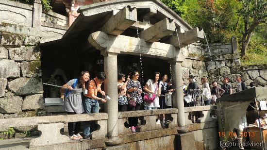 Templo Kiyomizu - as três fontes