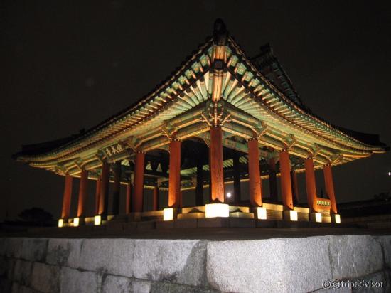 ป้อมฮวาซอง