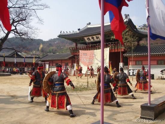 Joseon dynasty's military demonstratio, can see each day 11:00AM, 3:00PM