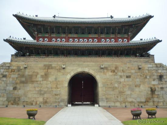 Крепость Хвасон, ворота