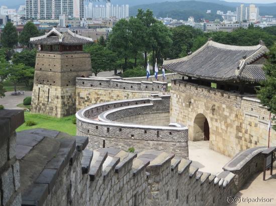 Hwaseong Fortress - Hwaseomun gate