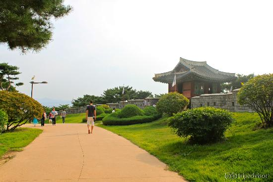 Suwon Fortress
