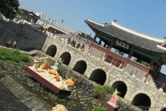 Hwahongmun Gate @ Hwaseong Fortress