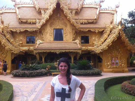 Acredite: este é o banheiro do complexo do  White Temple !!!!