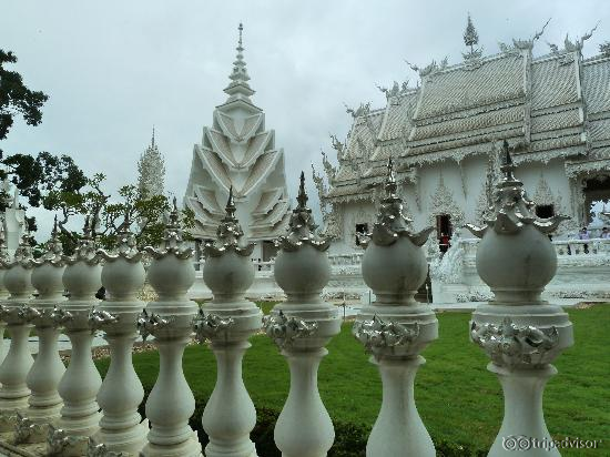 Белый храм.