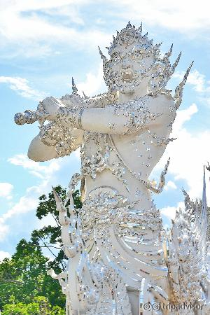 Белый храм в провинции Чанг Рай