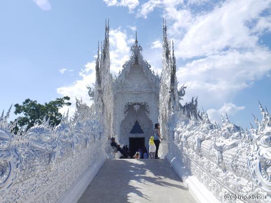 วัดร่องขุน