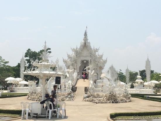 вид издалека