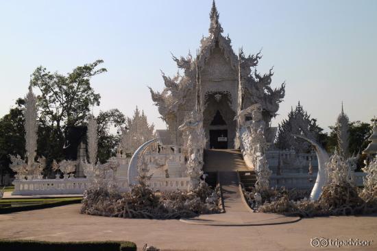 白亜の建造物はアトラクティブ