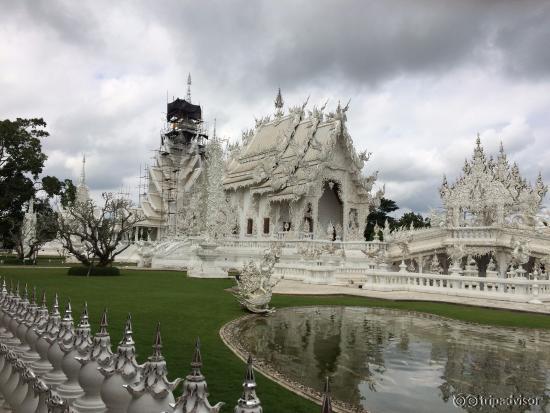 まだ未完成なので一部工事中