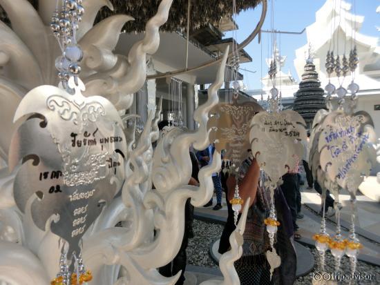 สถาปัตยกรรมวัดร่องขุ่นของ อ.เฉลิมชัย