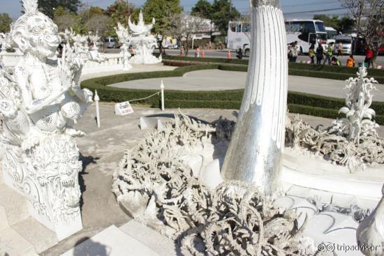 บริเวณวัดร่องขุ่น