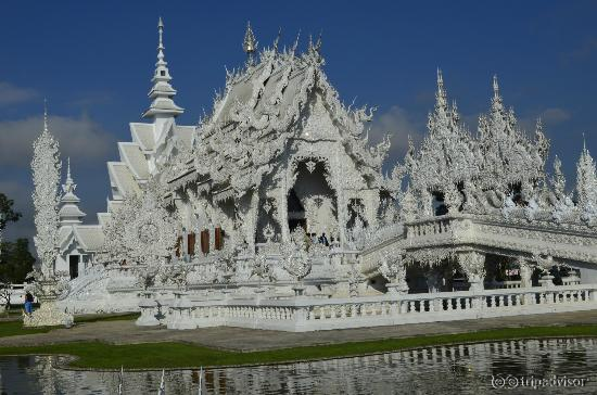 ทางขึ้นวัดร่องขุ่น