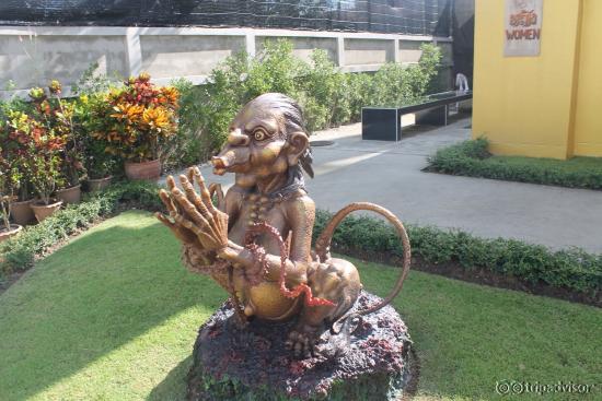 Impresionante templo blanco