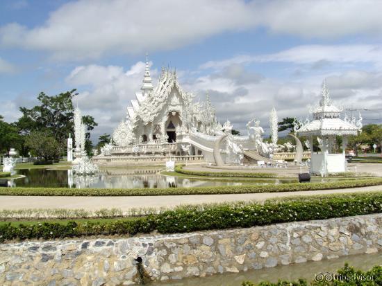 Wat Rong Khun - a unique statement of Buddhist faith