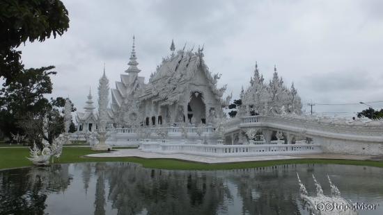 Wat Rong Khun (The White Temple)