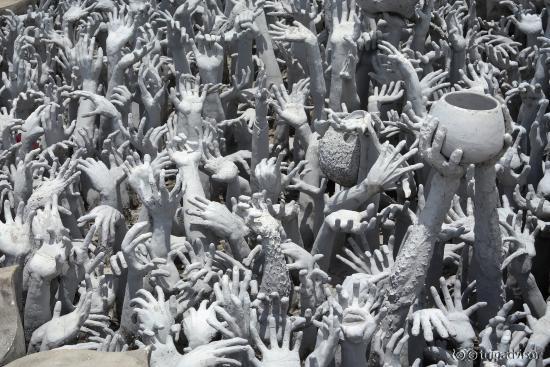 A depiction of the underworld in front of the Temple's entrance