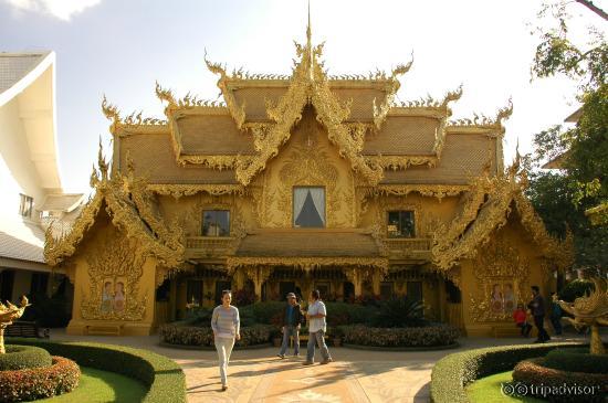 Le toilettes regali: quando si dice che non è tutto oro quello che luccica