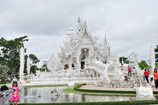 Not exactly postcard or wallpaper material. Lucky if you get a shot without a tourist in it.