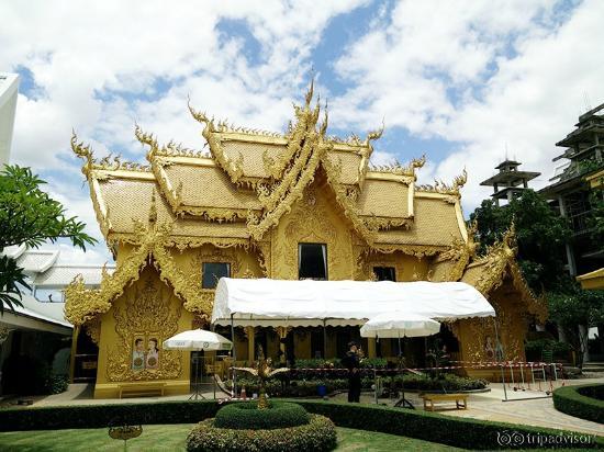 This building houses washrooms!