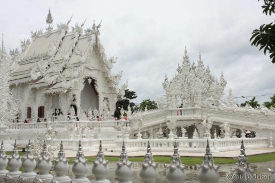 Il tempio, abbagliante e bellissimo.