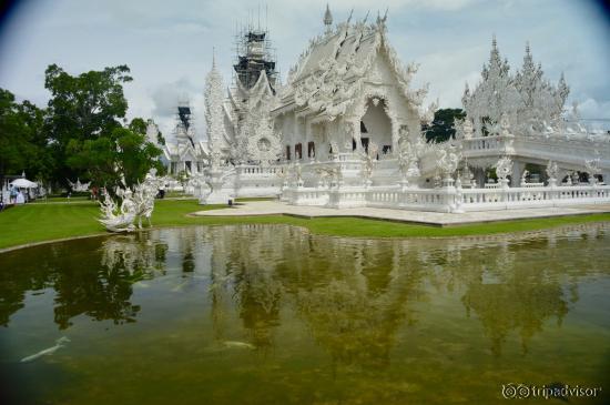 Wat Rong Khun main temple